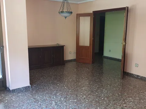 Piso en avenida de Peris i Valero, 110