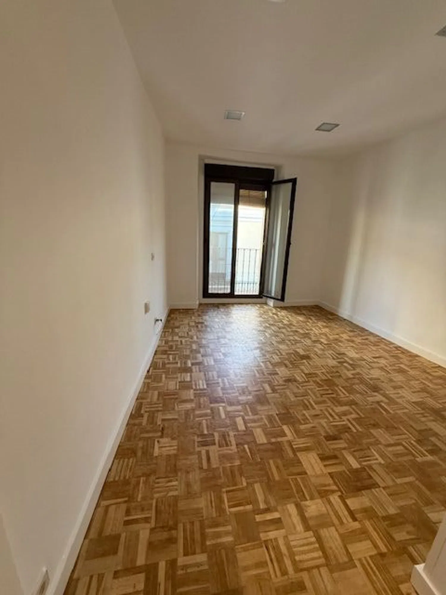 Piso en calle del León, 12 - Foto 1