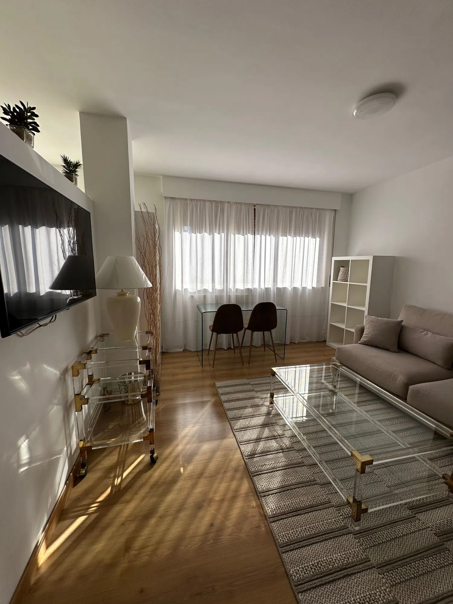 Piso en calle Infanta Mercedes, 105 - Foto 2