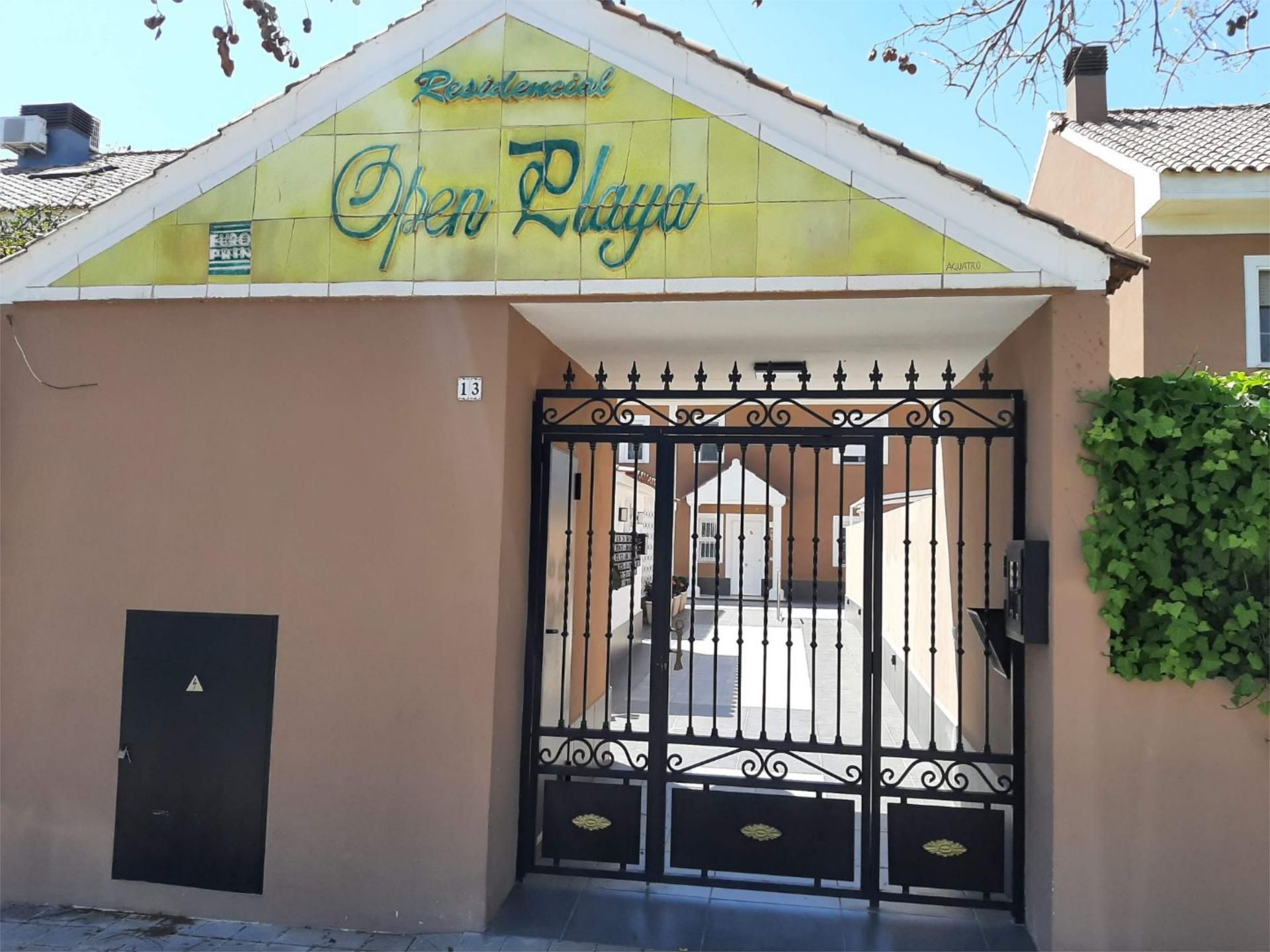 Piso en  Avenida Pintor Pérez Gil 13 - Foto 1