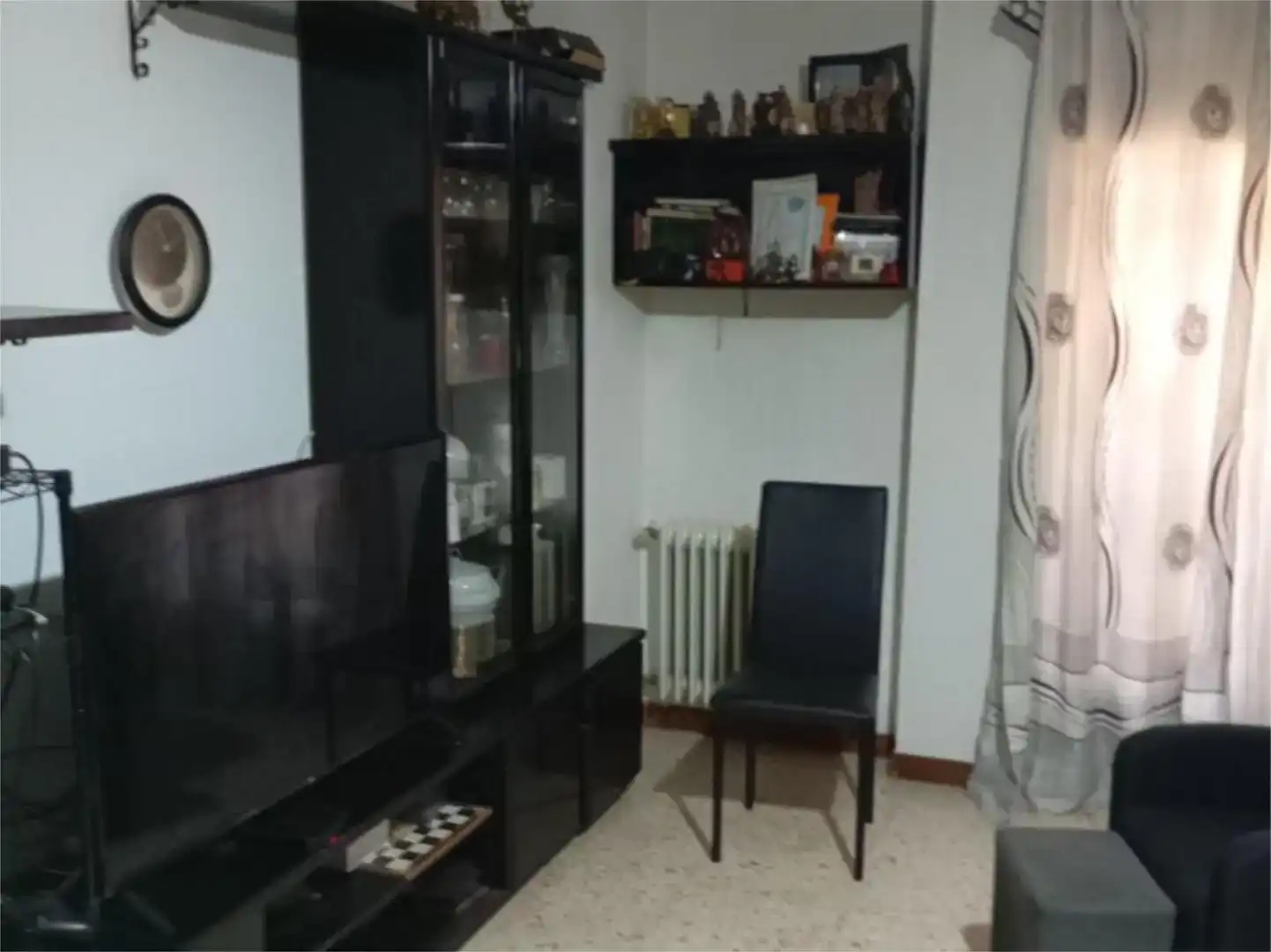 Piso en  Avenida de Sagunto 54 - Foto 2