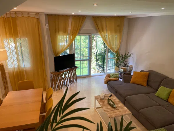 Chalet adosado en calle Félix de la Riva García, 17