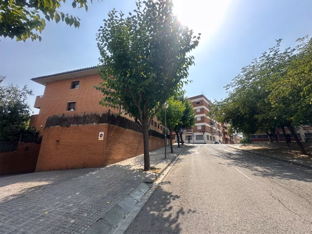 Piso en  Carrer de Víctor Català 4 - Foto 10