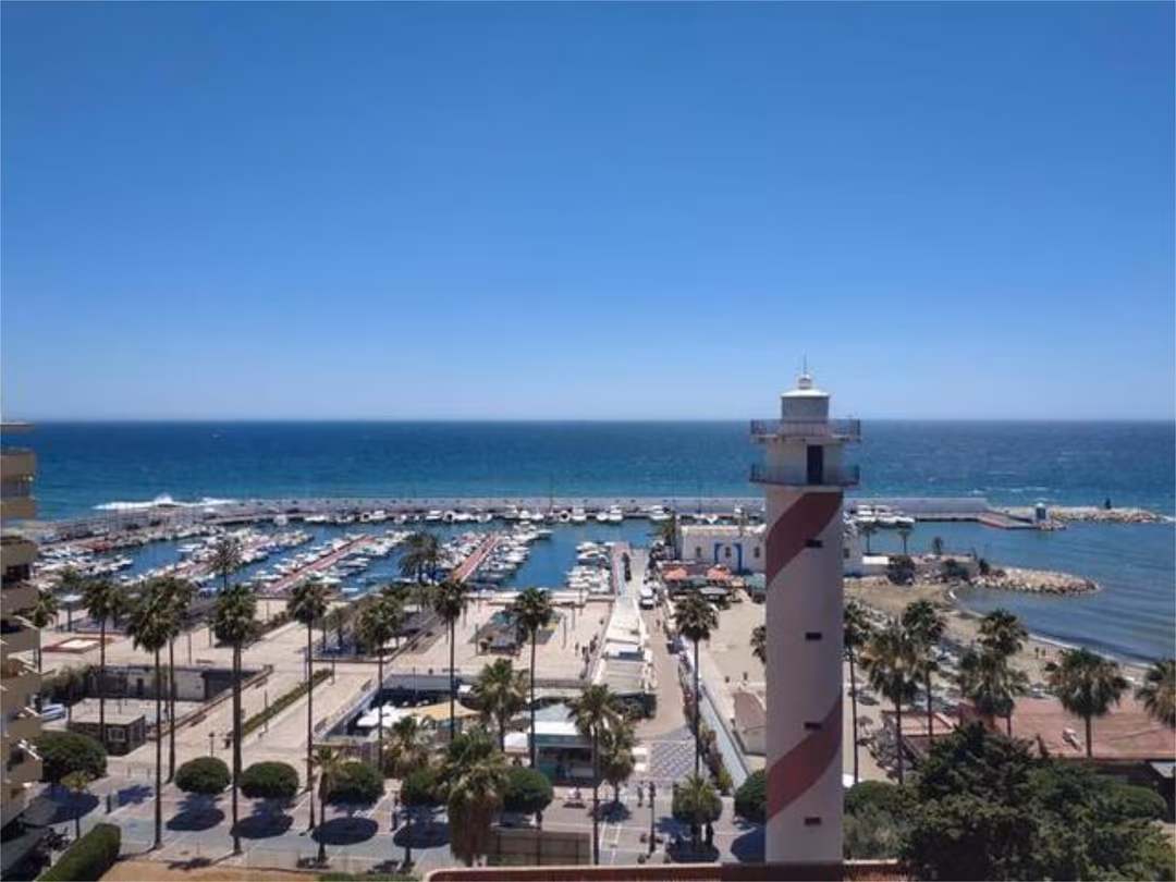 Piso en Marbella - Foto 2