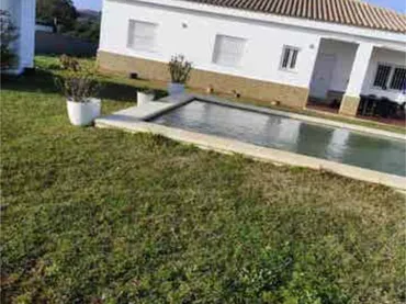Casa adosada en Chalet zona campano en chiclana - Foto 2