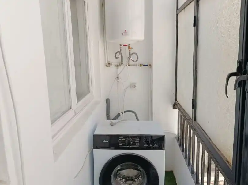 Piso en  Calle de Francisco Azorín 9 - Foto 3