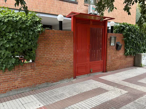 Piso en plaza de las Olivas, 1