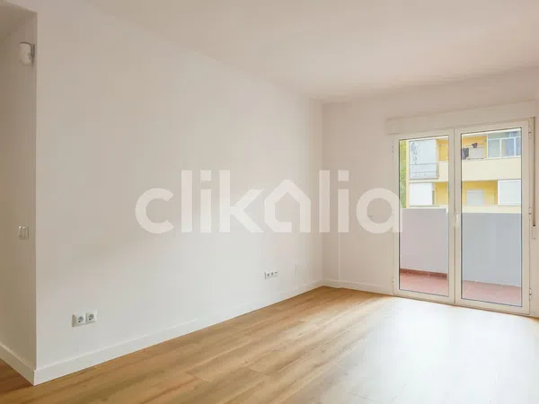 Piso en avenida Reyes Católicos