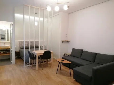 Estudio en calle de Jesús del Valle, 23