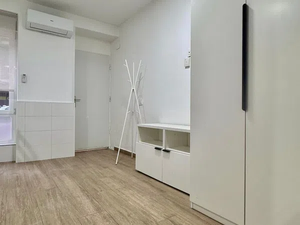 Estudio en Calle de Etruria - Foto 6