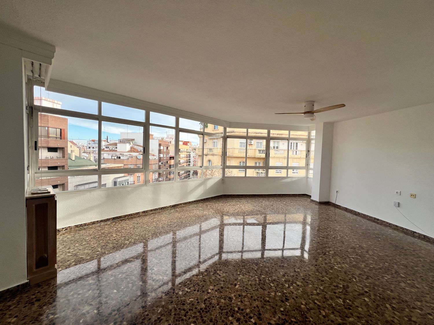 Alquiler de piso en Calle d'Àngel Guimerà, 63 - Foto 3