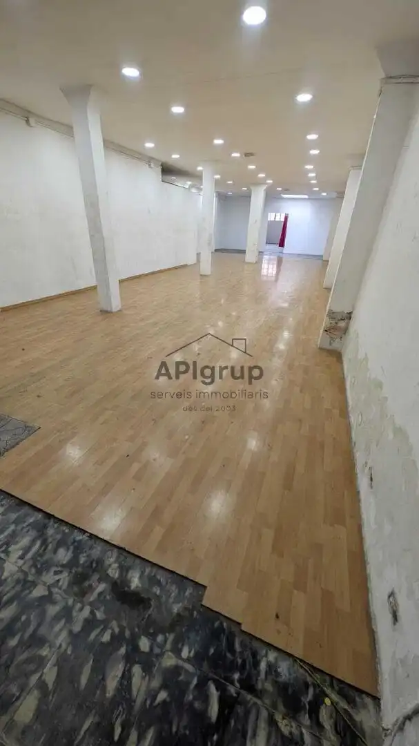 Local comercial en Sabadell - Foto 4