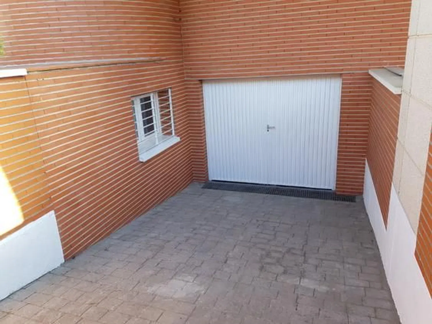 Chalet adosado en Ensanche - Foto 17