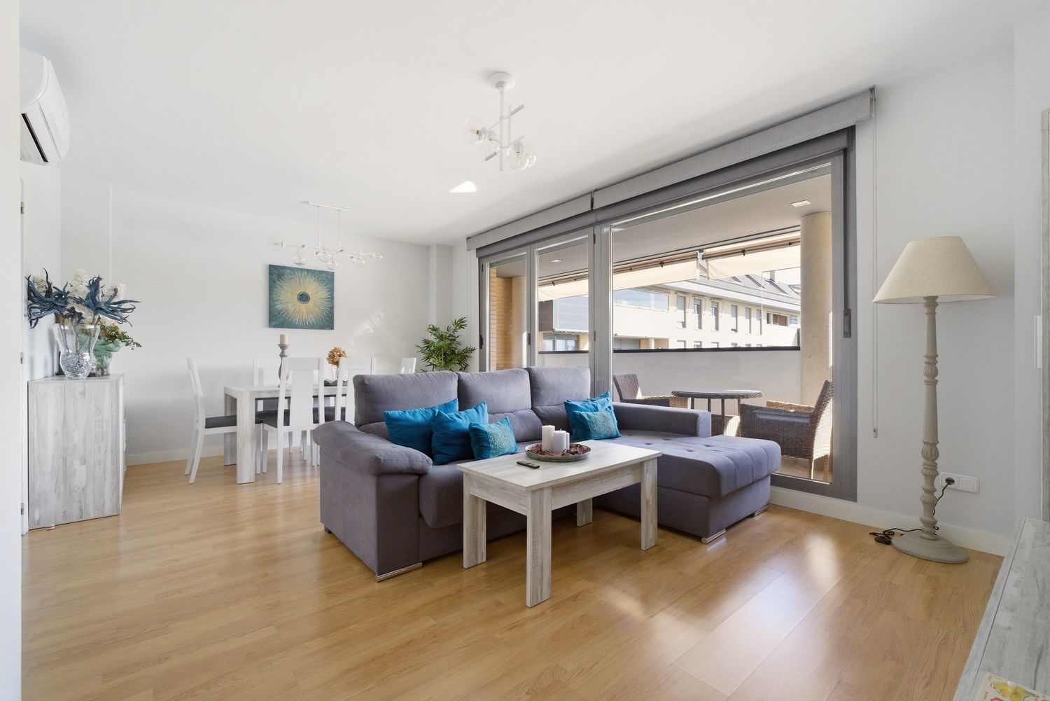 Piso en calle Cristóbal Colón, 6 - Foto 2