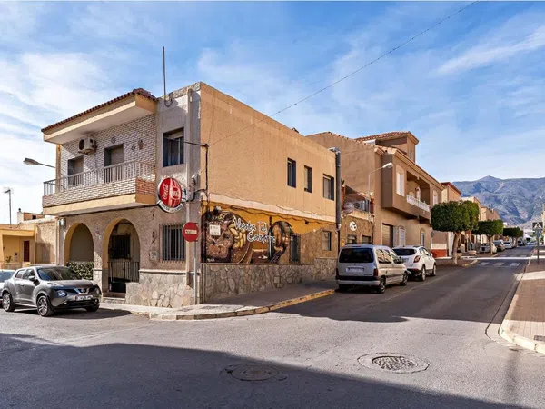 Chalet adosado en Calle Alhambra, 33, Santa María del Águila, Santa María del Águila - Foto 1