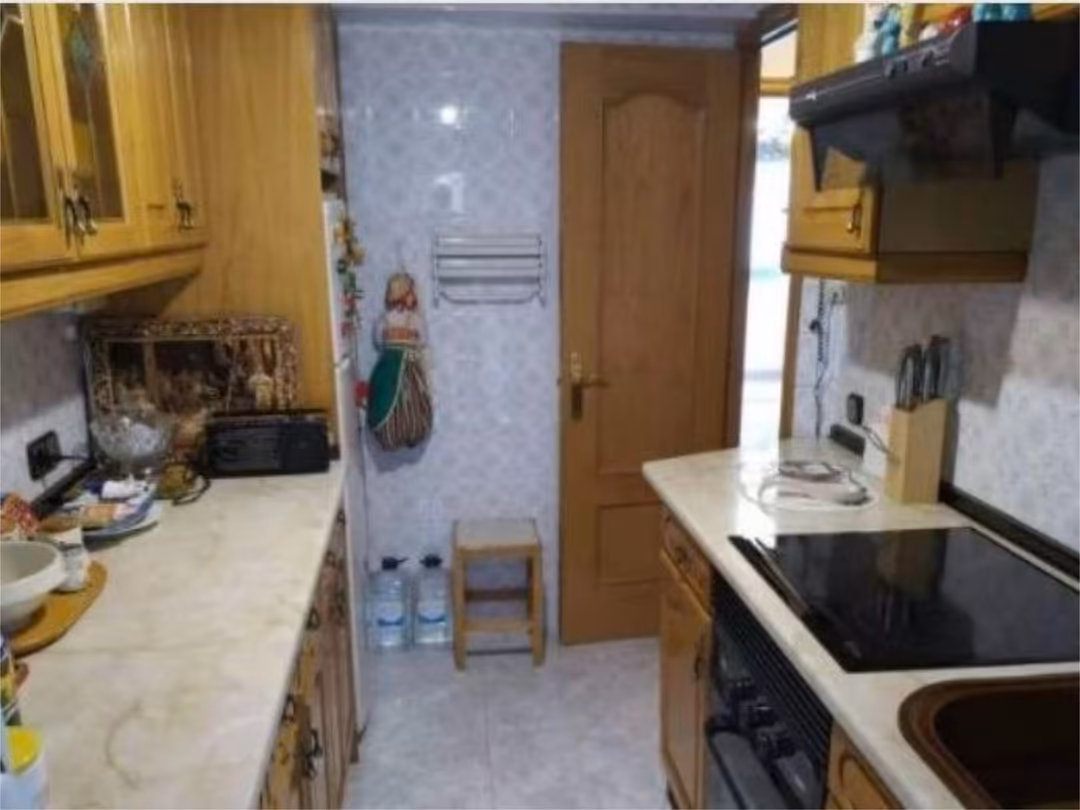 Piso en  Calle del Poeta Blas de Otero 77 - Foto 4