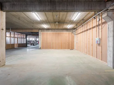 Local comercial en Cornellà de Llobregat - Foto 1