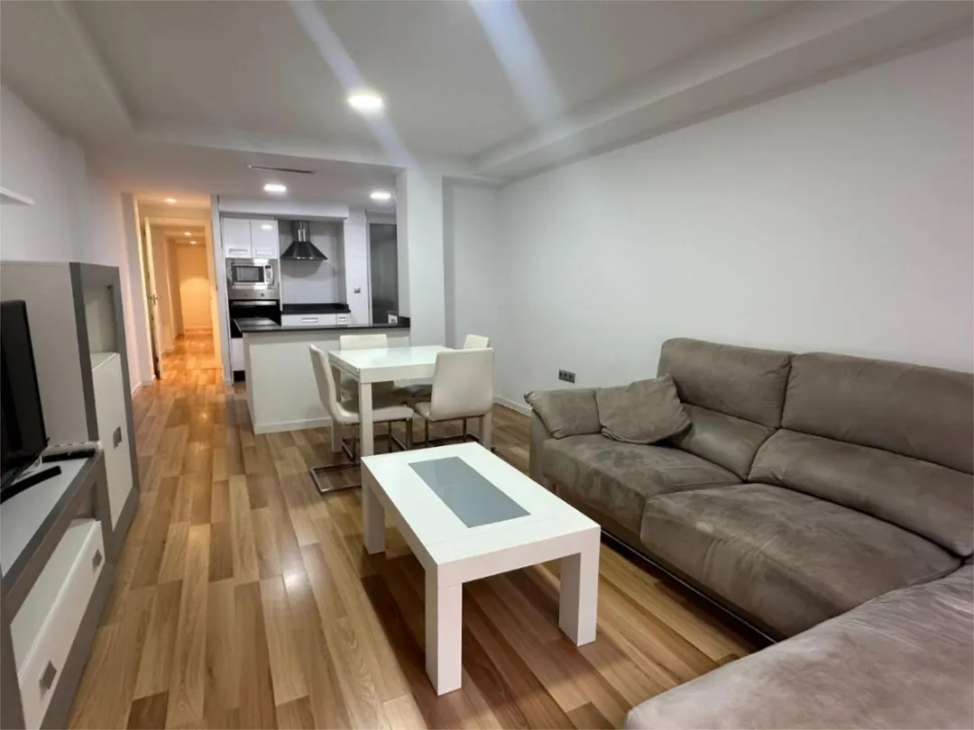 Piso en  Calle Gómez Cortina 8