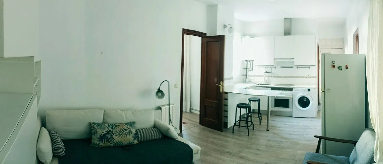 Piso en calle de María de Guzmán, 27 - Foto 1