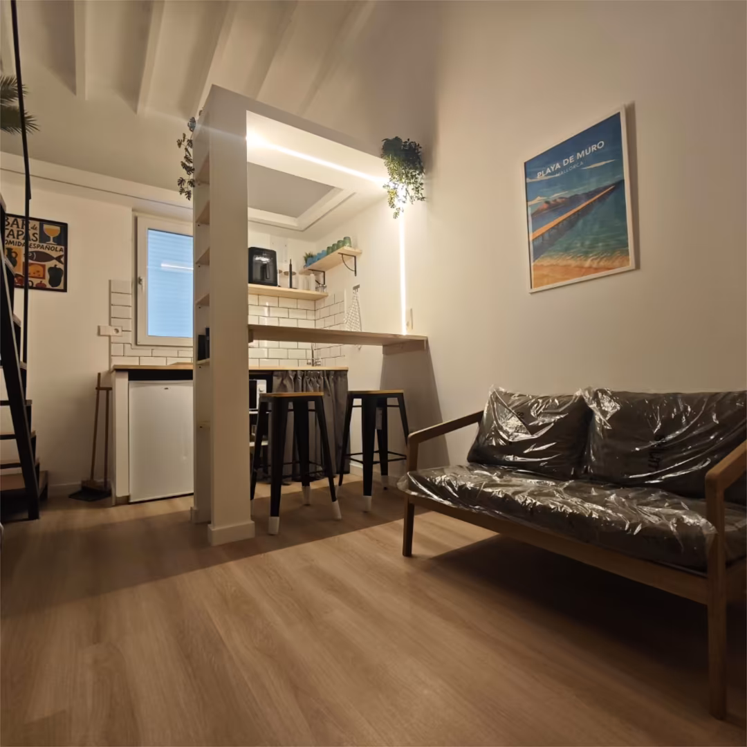 Estudio en  Carrer d'Alòs 9 - Foto 5