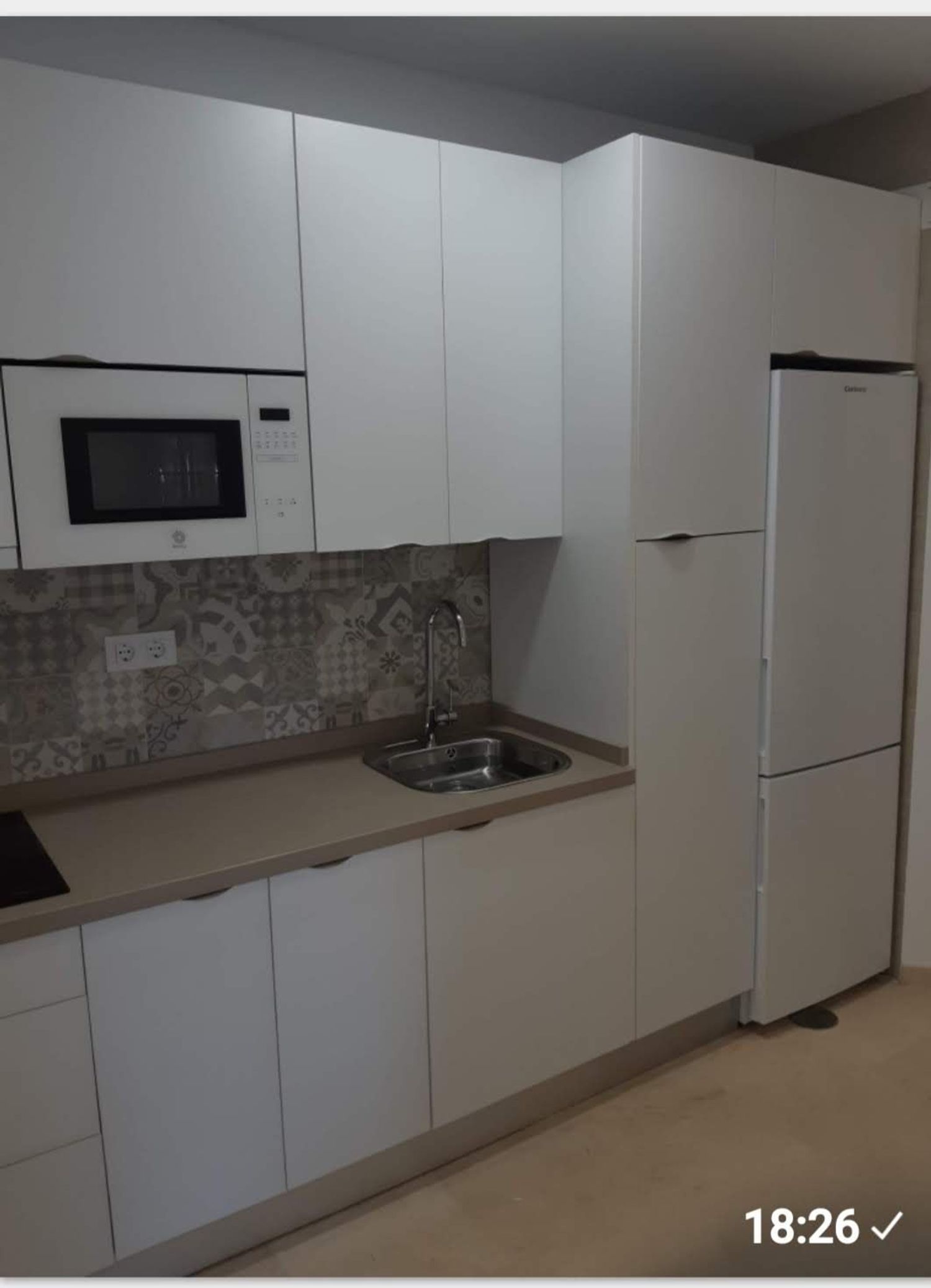 Estudio en avenida de la República Argentina, 43 - Foto 5