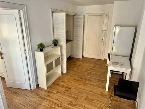 Piso en calle de Viriato, 2