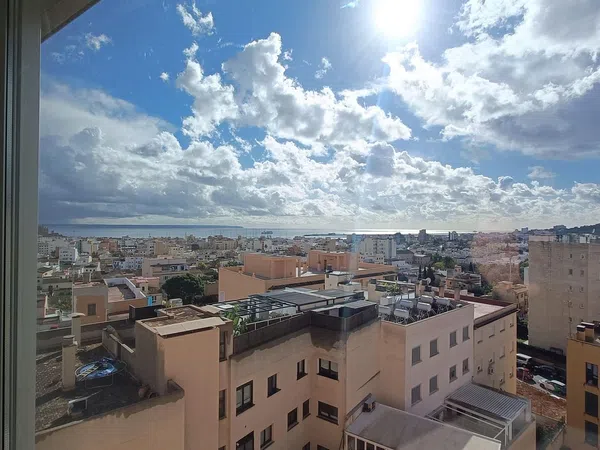 Piso en calle de la Dragonera, 25