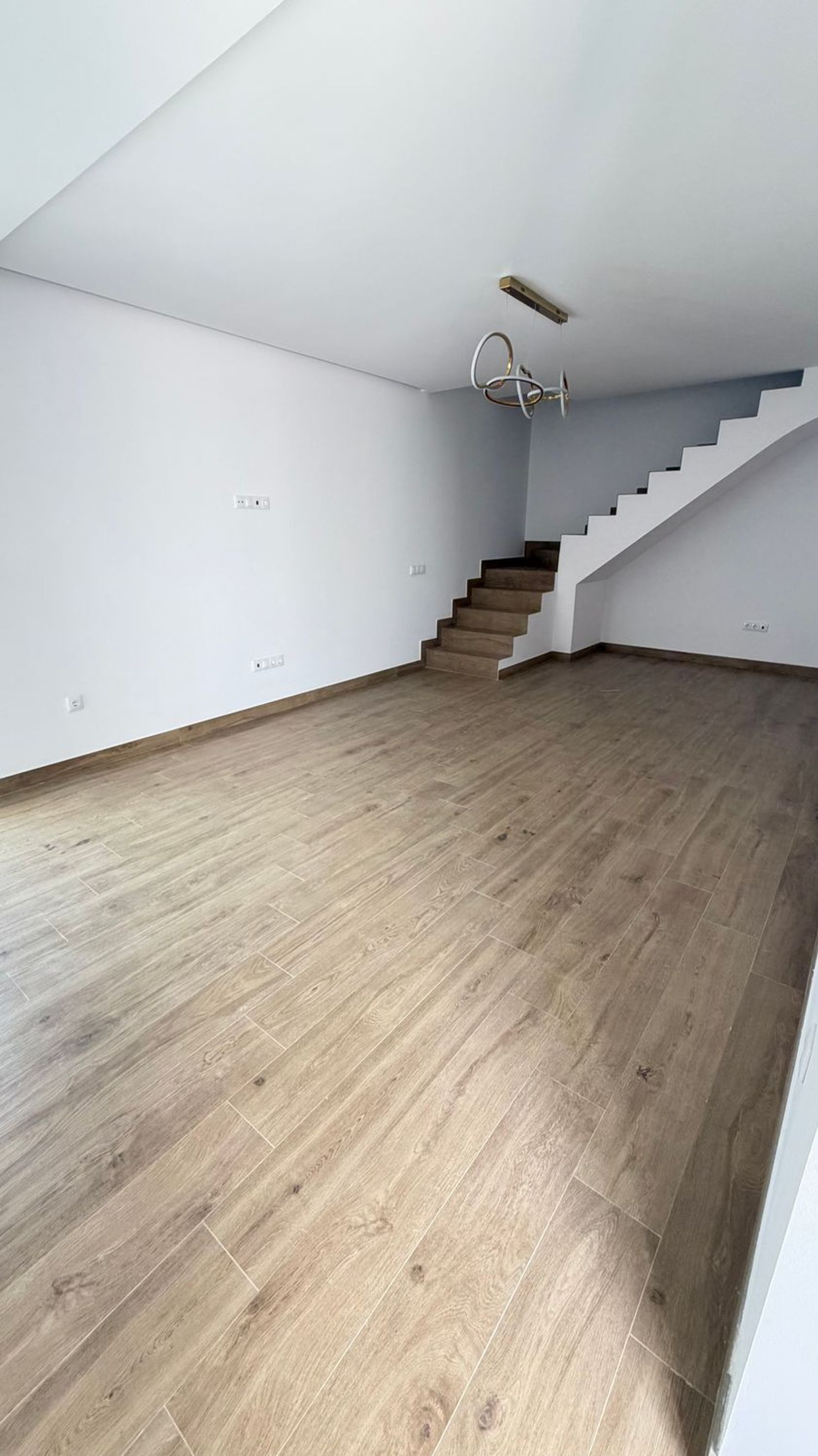 Chalet adosado en Mairena del Alcor - Foto 4