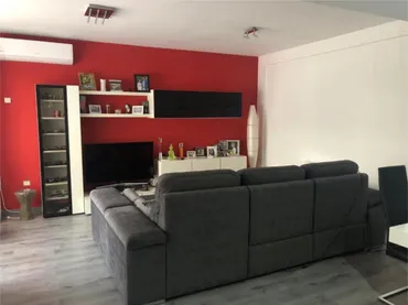 Casa adosada en Urbanización Guadian - Foto 1