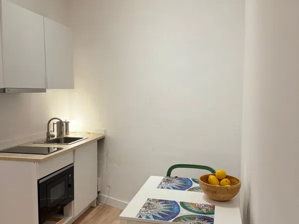 Estudio en avenida Lluís Companys i Jover, 27 - Foto 5