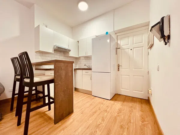 Piso en calle Galileo, 5