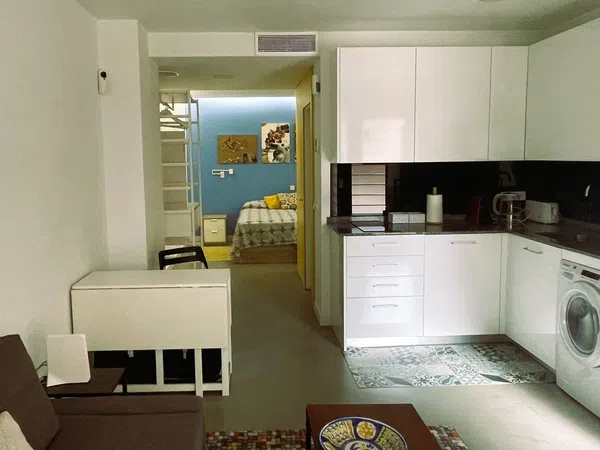 Estudio en calle de Emiliano Barral, 4