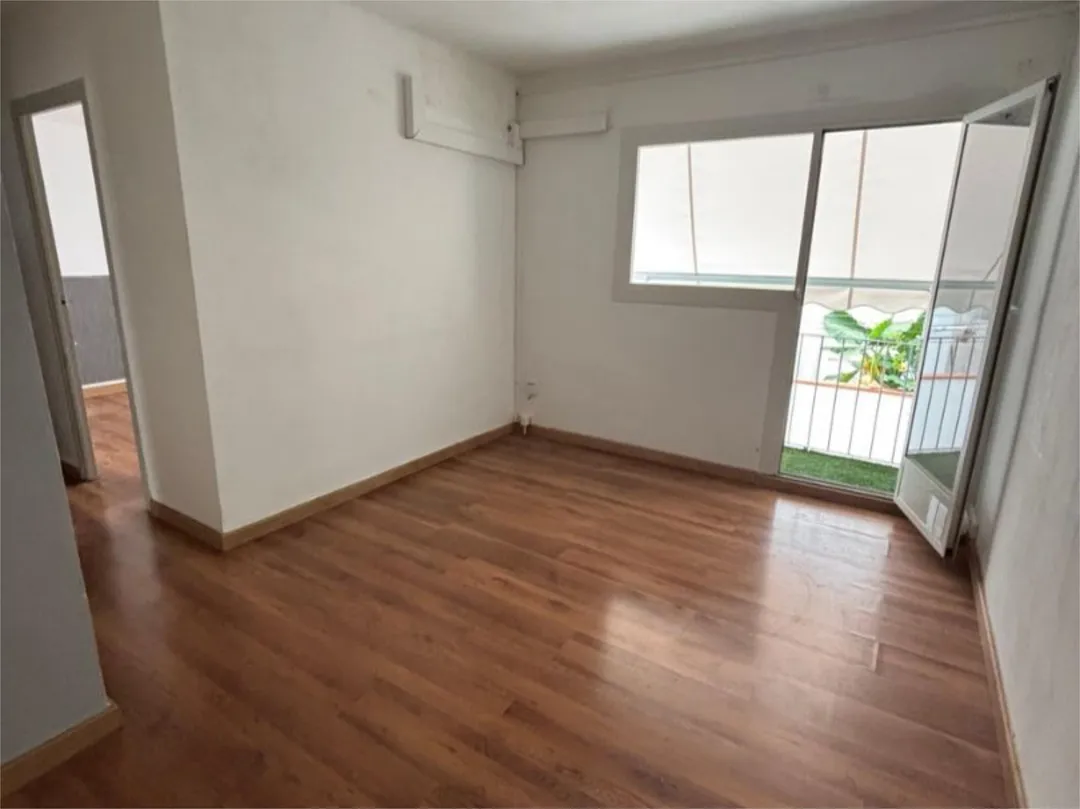 Piso en  Carrer de Josep Sangenís 46 - Foto 1