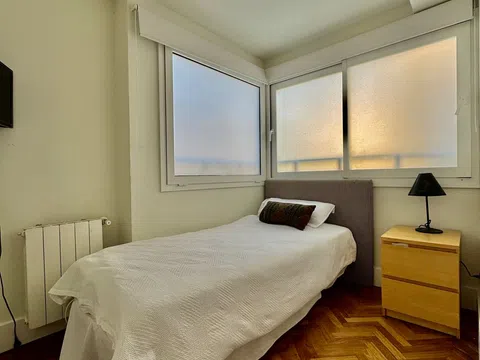 Piso en calle de Valle de la Fuenfría, 10