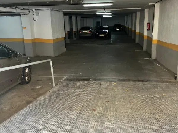 Garaje en Avenida París, 25 - Foto 1