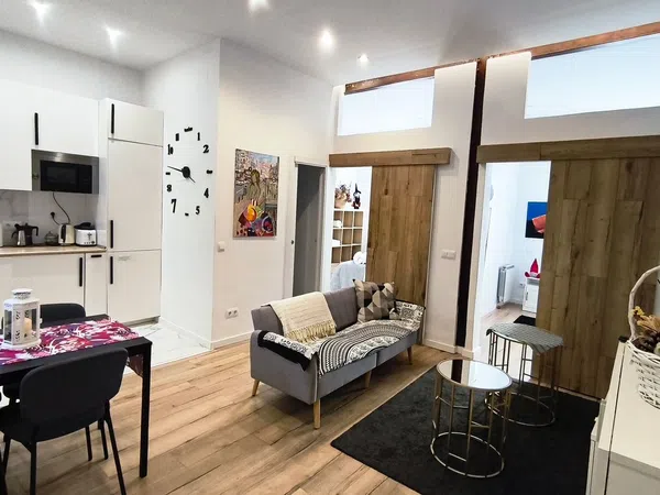 Piso en calle de Alejandro Saint Aubin, 11