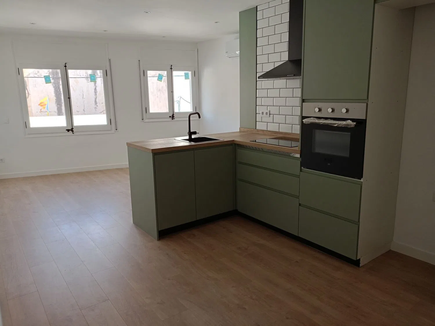 Piso en calle de Joan Pedro i Roig, 30 - Foto 2