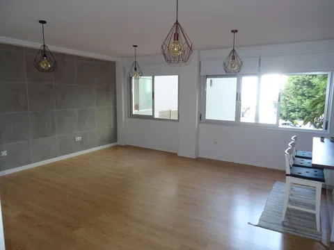 Piso en avenida Islas Canarias, 105