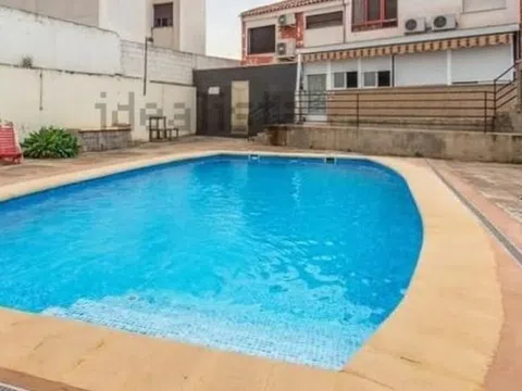 Chalet adosado en calle Mayor, 56