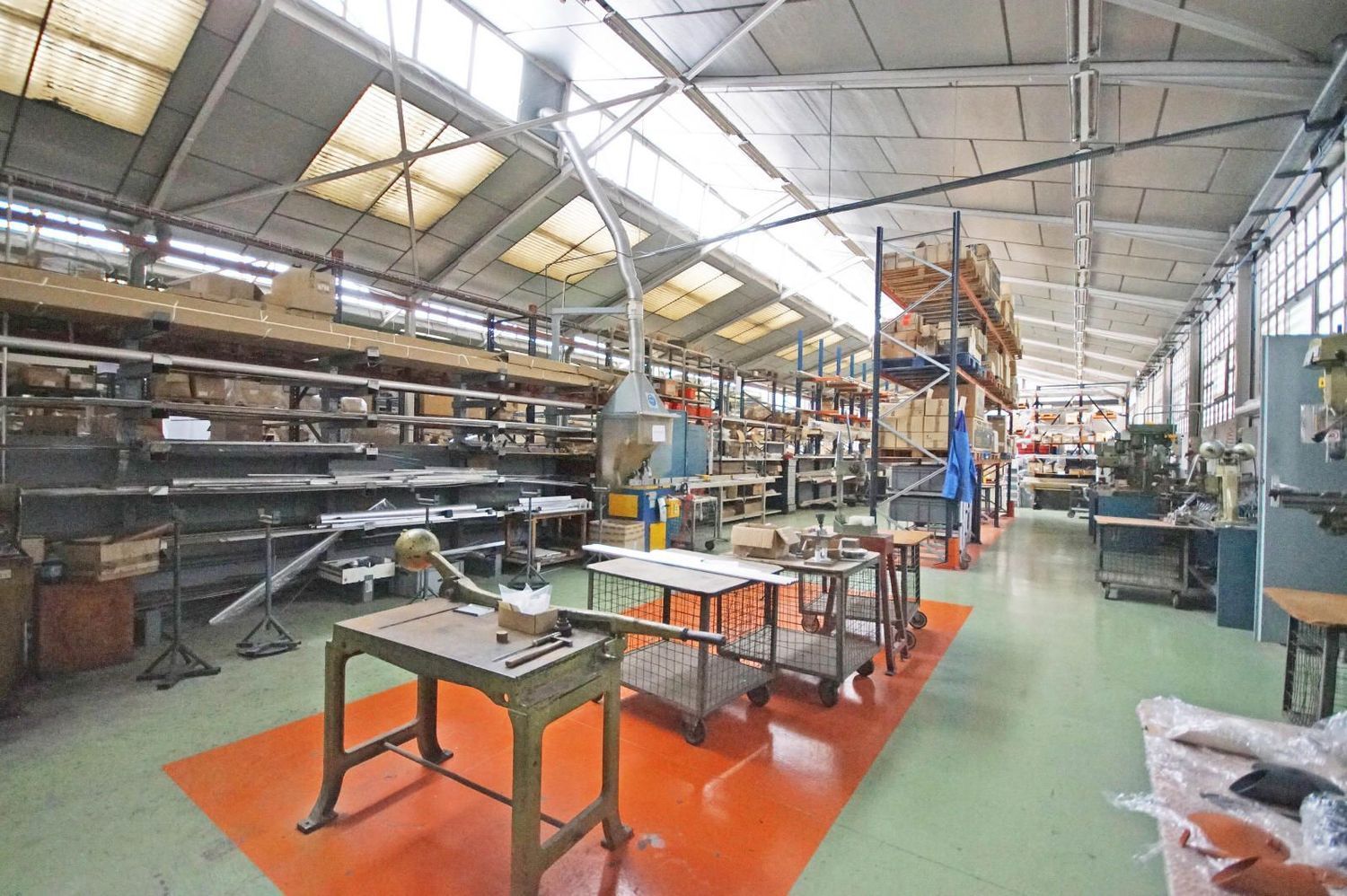 Nave en Calle Arquímedes - Foto 30