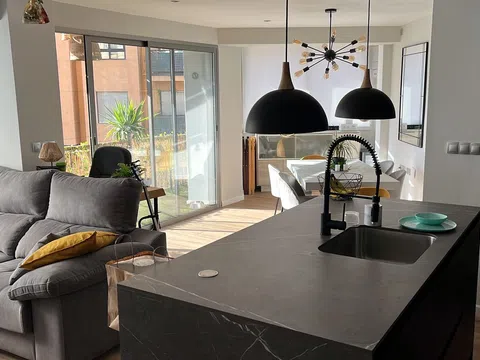 Piso en avenida Alcoi, 4