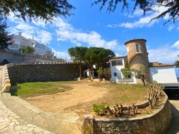 Casa o chalet independiente en Calle de la Pujada del Puig Rom, 148, Port Esportiu - Puig Rom - Canyelles, Port Esportiu - Puig Rom - Canyelles - Foto 2