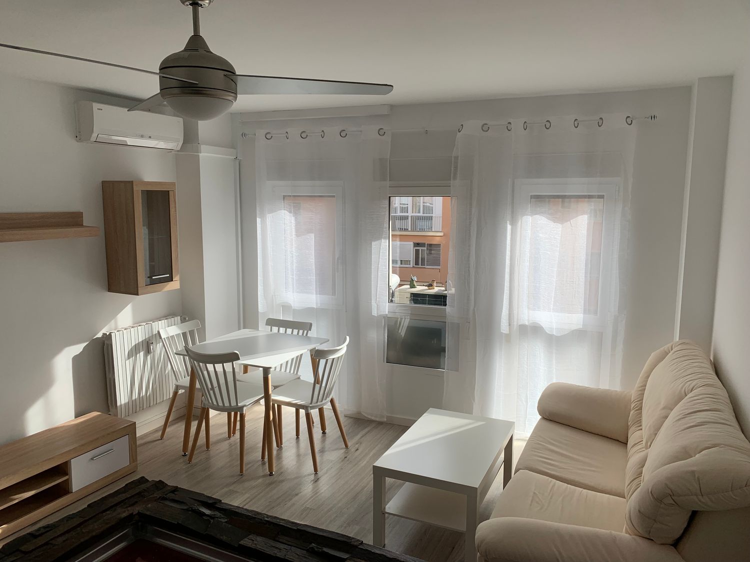 Piso en calle de la Duquesa de Villahermosa, 50 - Foto 2