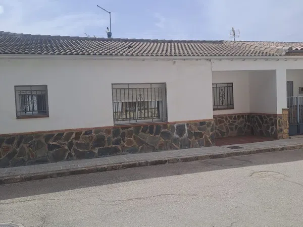 Chalet adosado en Calle Príncipe de España, 1 - Foto 2