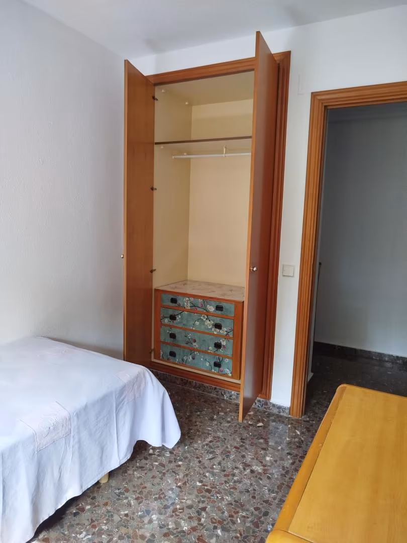 Piso en  Carrer de l'Humanista Frederic Furió 3 - Foto 19