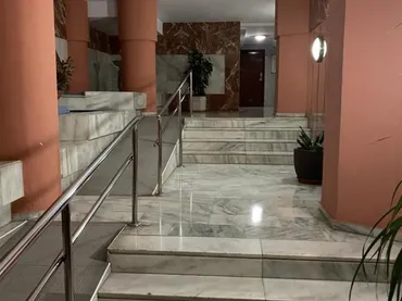 Piso en  Glorieta Once de Marzo 2 - Foto 1