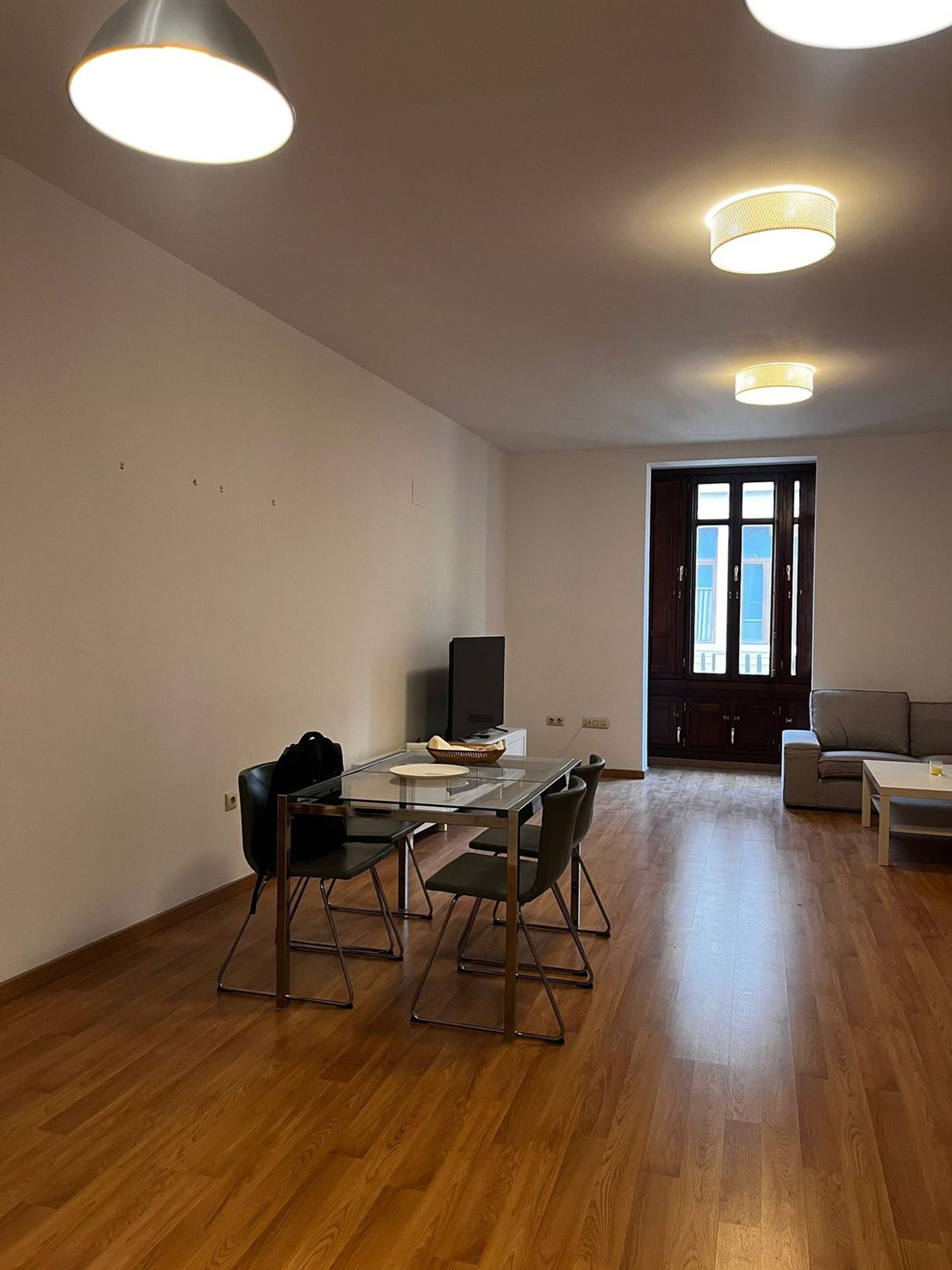 Piso en calle María Cristina, 2