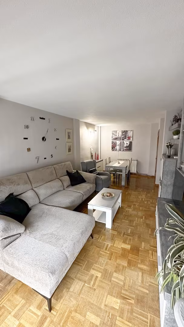 Piso en  Plaza de Pau Casals 8 - Foto 3