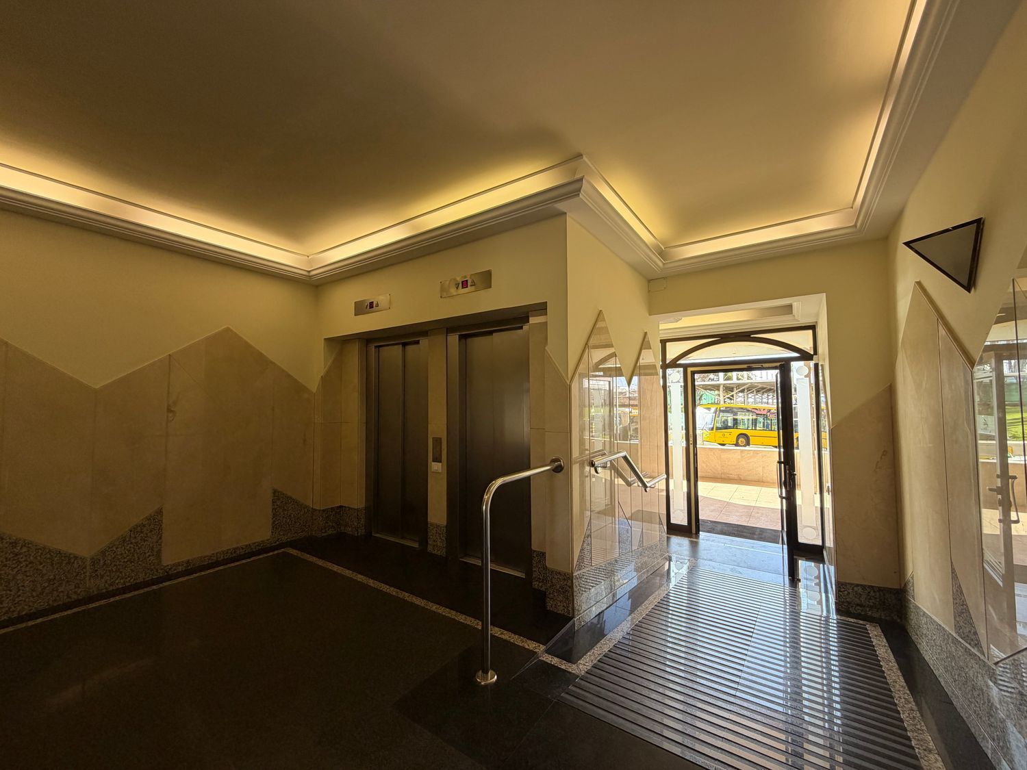 Piso en calle Miguel de Cervantes, 2 - Foto 2