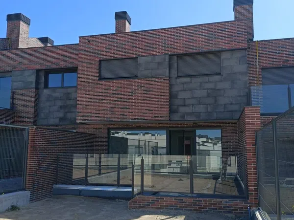 Chalet adosado en calle Francisco Pizarro, 8